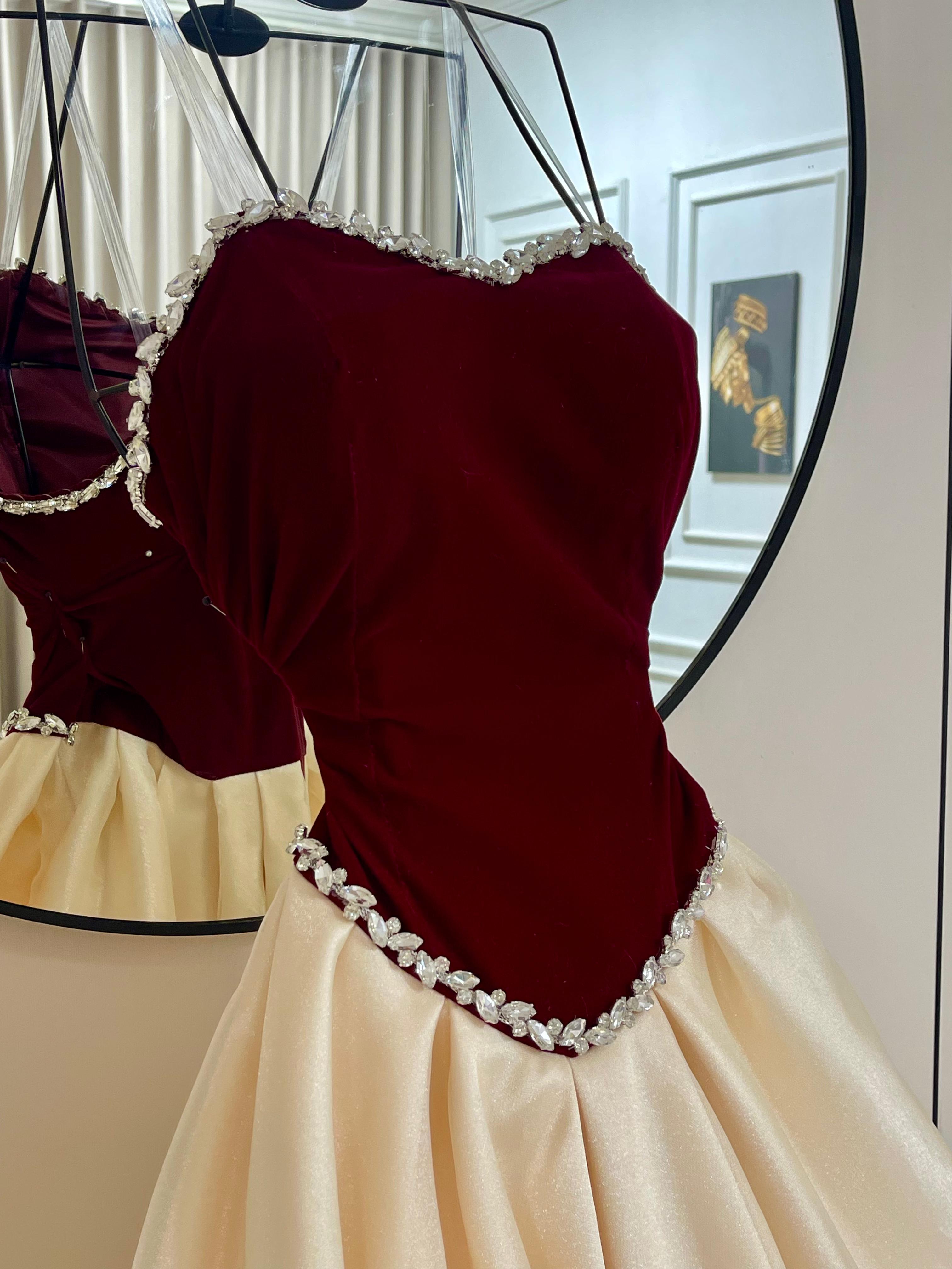  فستان سهرة خمري مع شامبين قطعة واحدة بتصميم ملكي - ROSE FASHION  