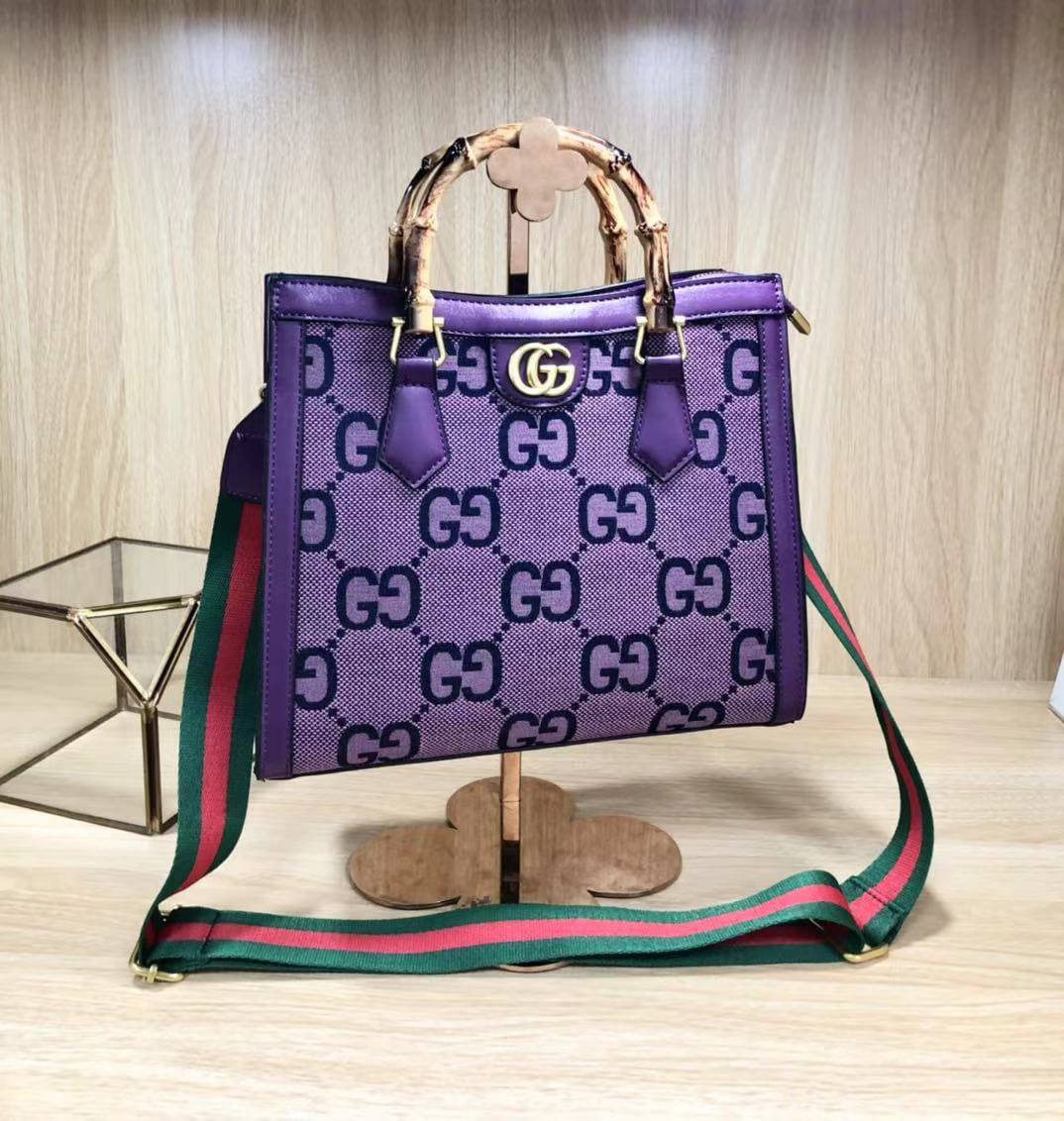  شنطة نسائية ماركة قوتشي 