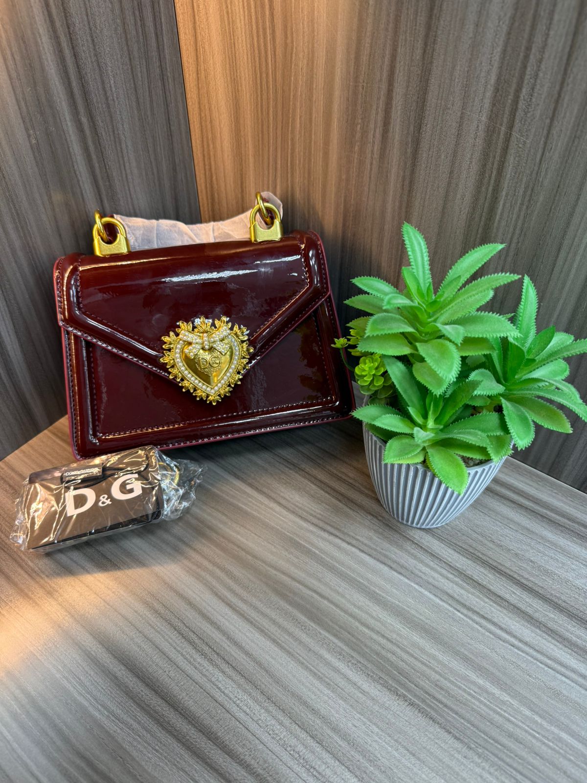  شنطة نسائية ماركة دولشي جابانا 