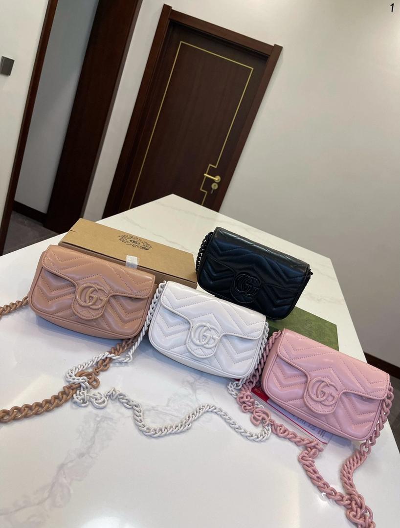  شنطة نسائية ماركة قوتشي  