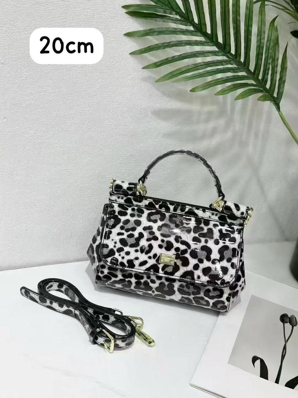  شنطة نسائية ماركة دولشي جابانا 