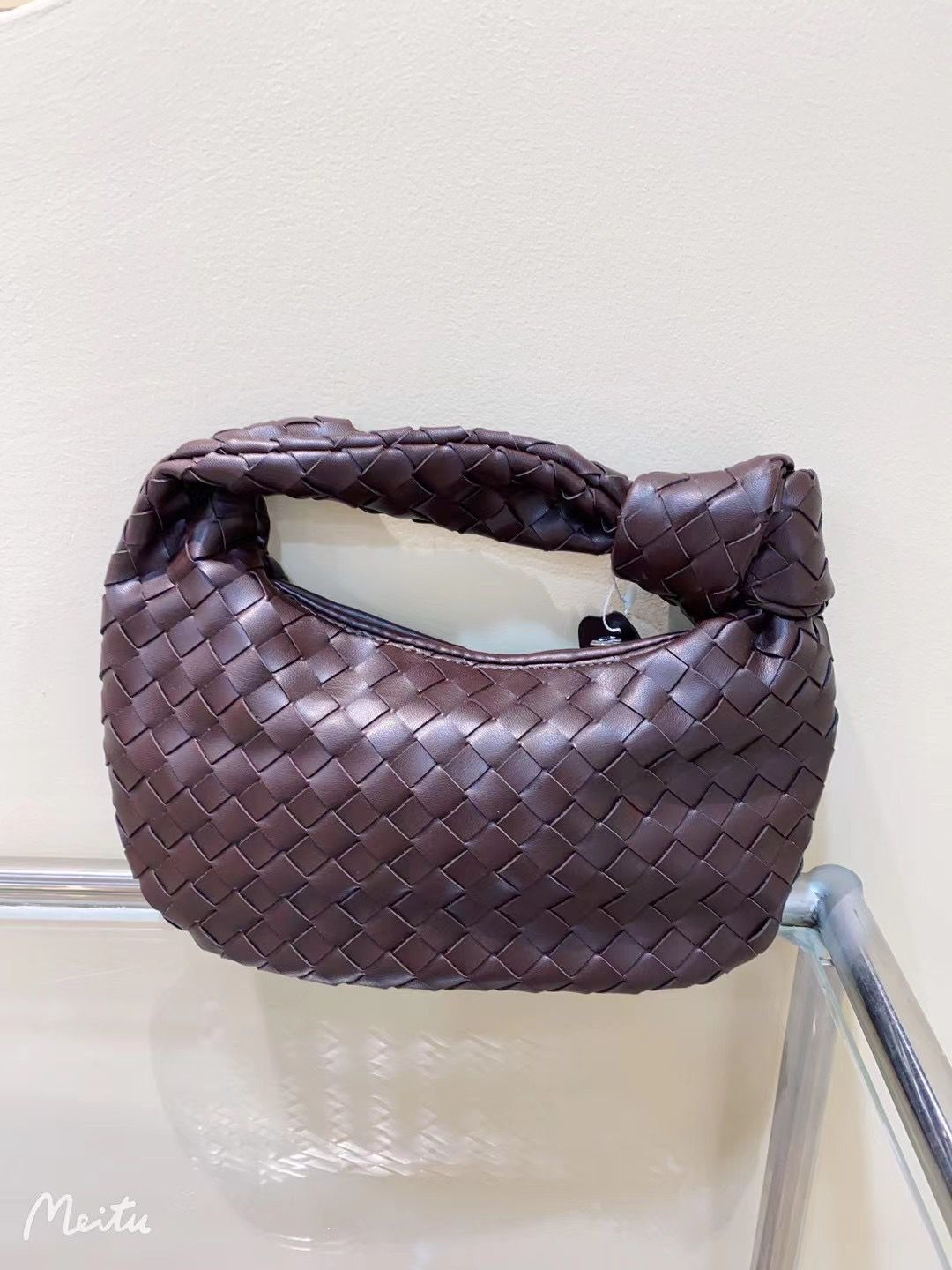  شنطة نسائية ماركة بوتيغا فانيتا 