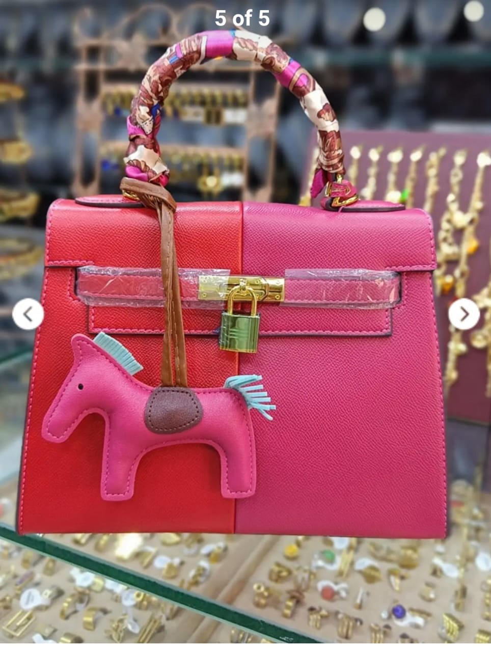  شنطة نسائية ماركة  
