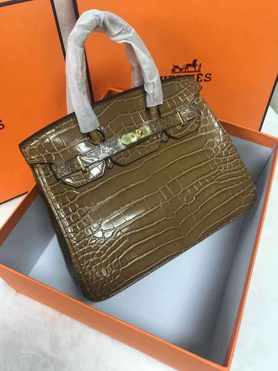  شنطة نسائية ماركة هرمز 