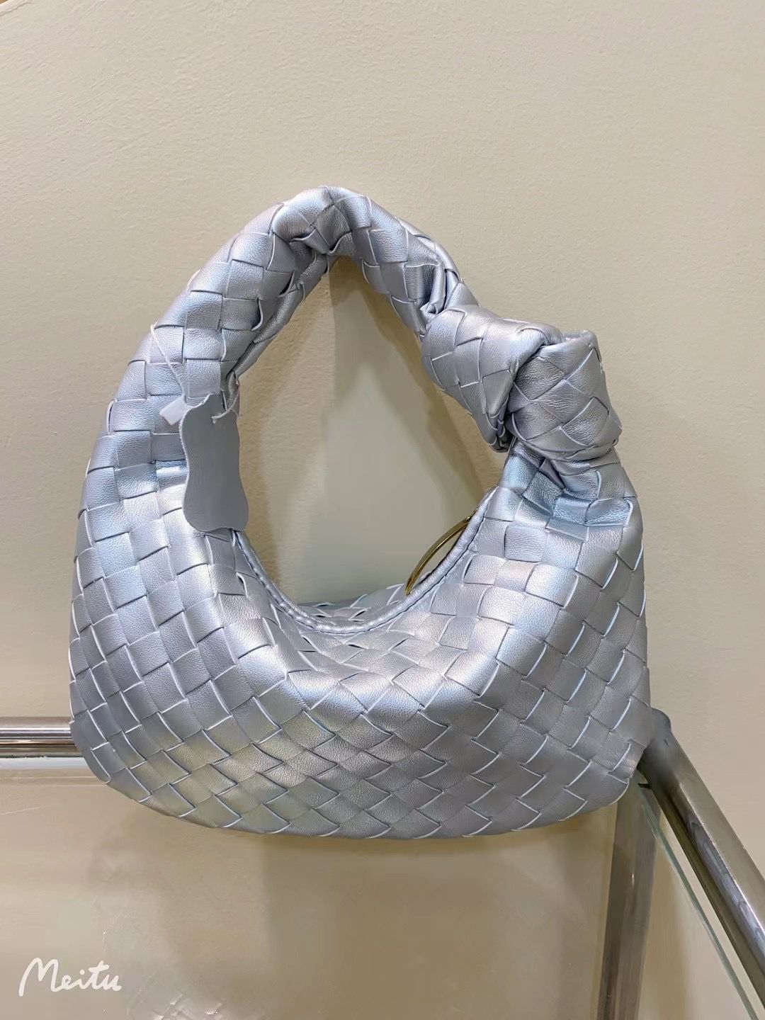  شنطة نسائية ماركة بوتيغا فانيتا 