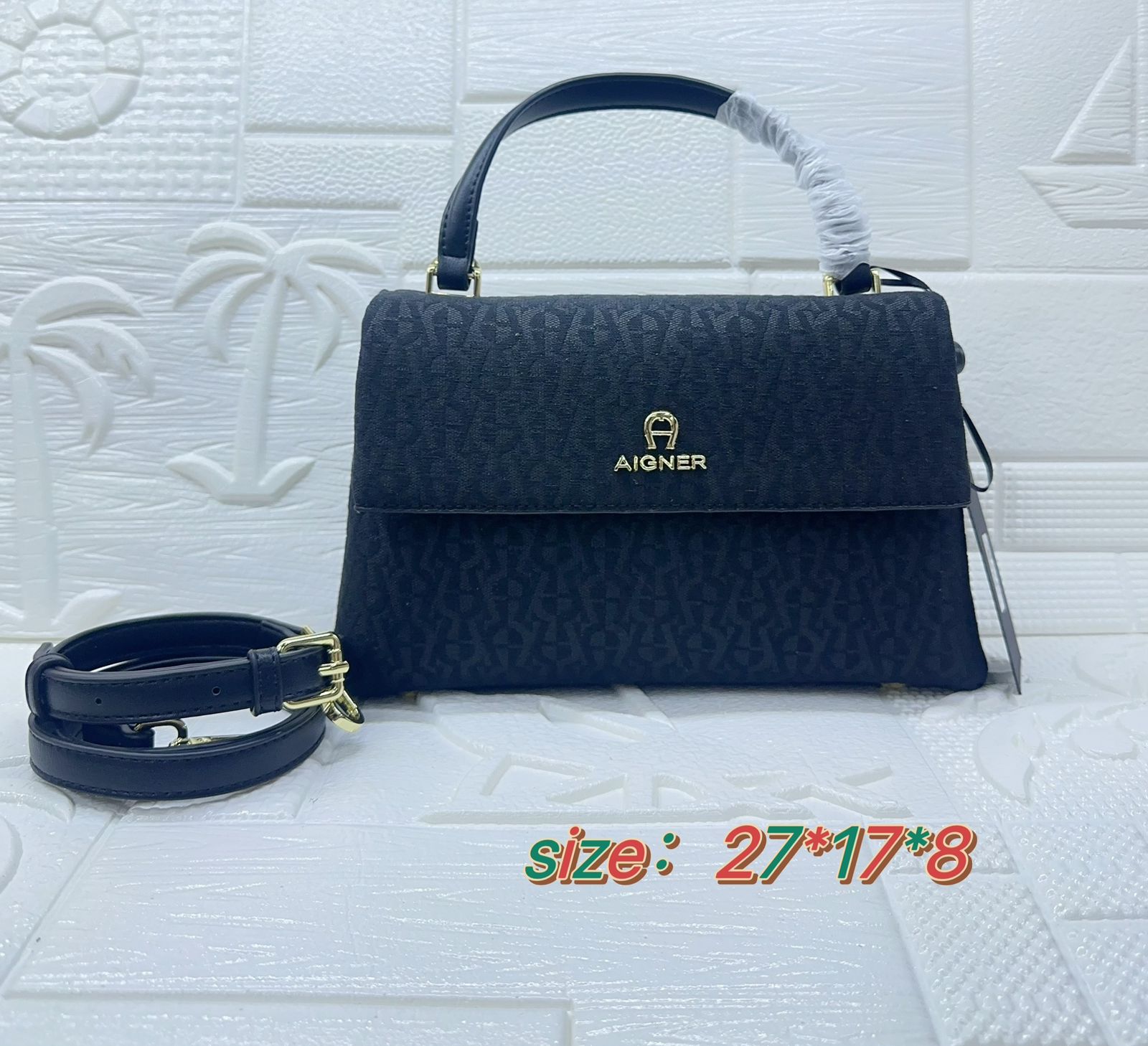  شنطة نسائية ماركة اقنر 