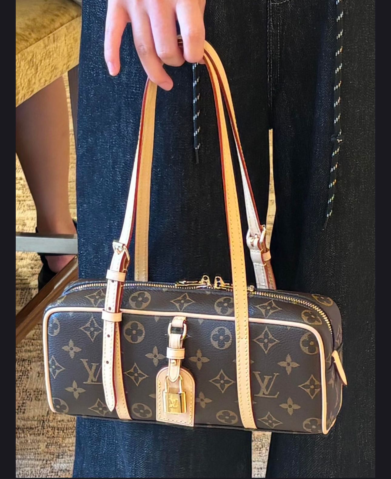  شنطة نسائية ماركة لويس فيتون  