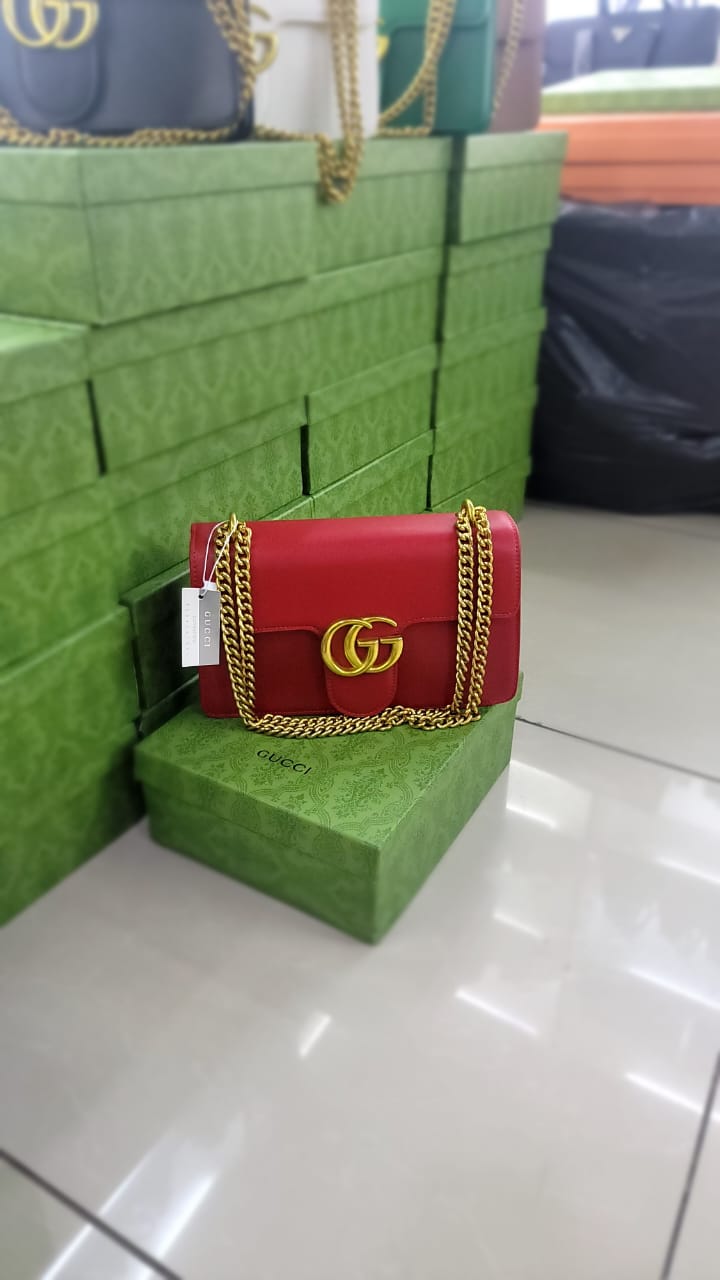  شنطة نسائية ماركة قوتشي 
