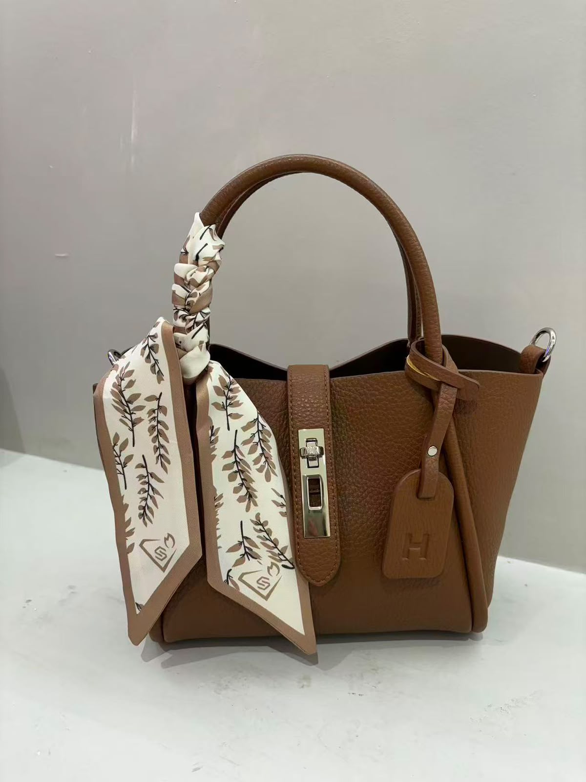  شنطة نسائية ماركة هرمز 