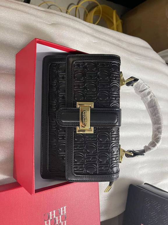  شنطة نسائية ماركة سي اتش 