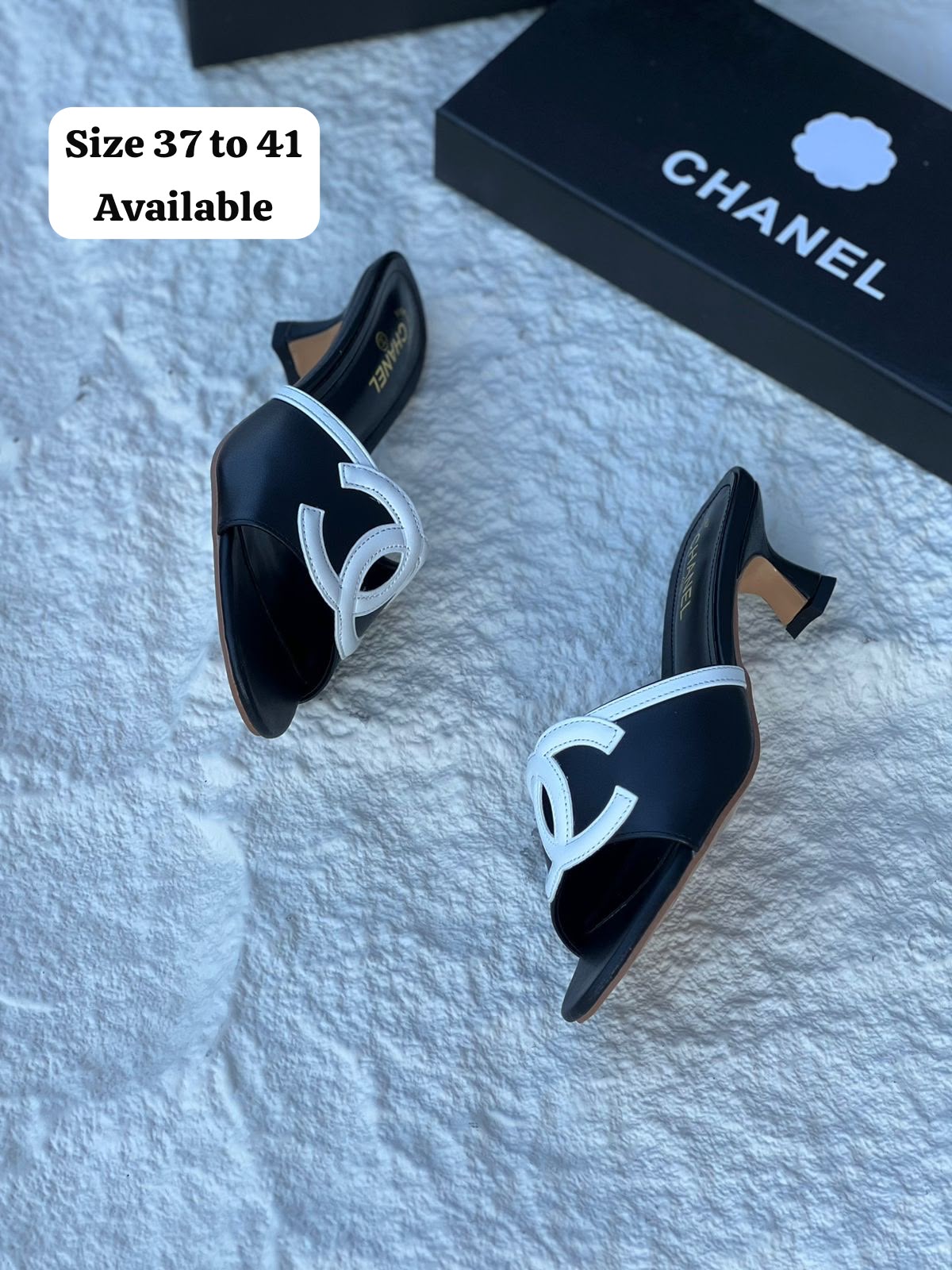  حذاء نسائي كعب ماركة شانيل 
