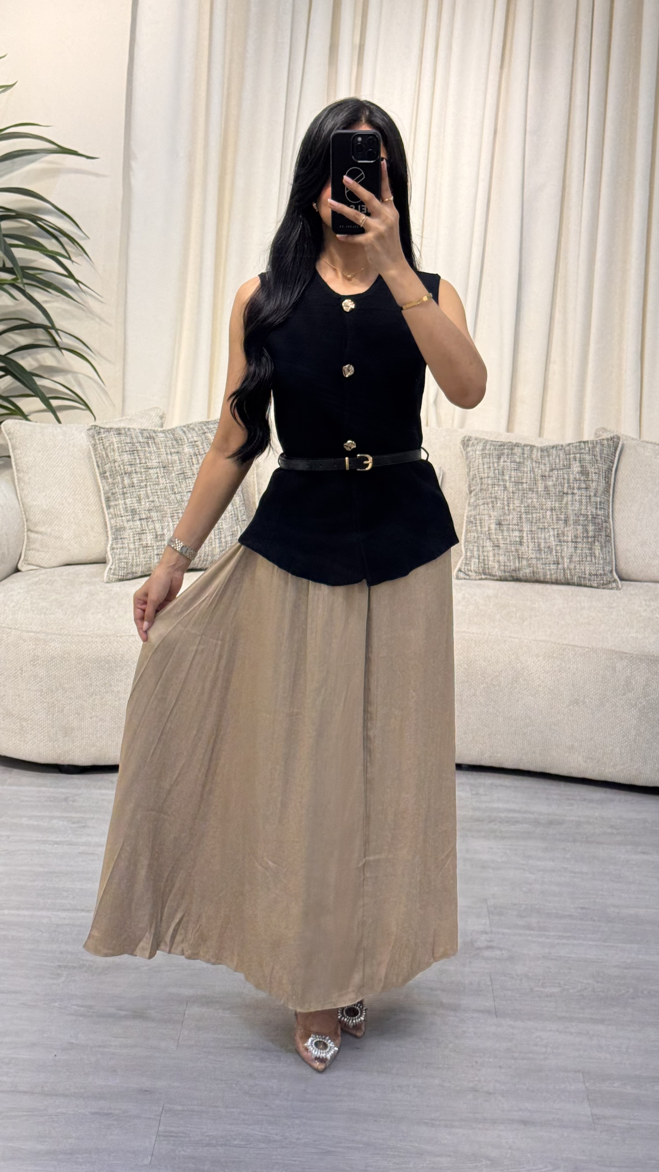  طقم صديري مع تنورة انسيابية  