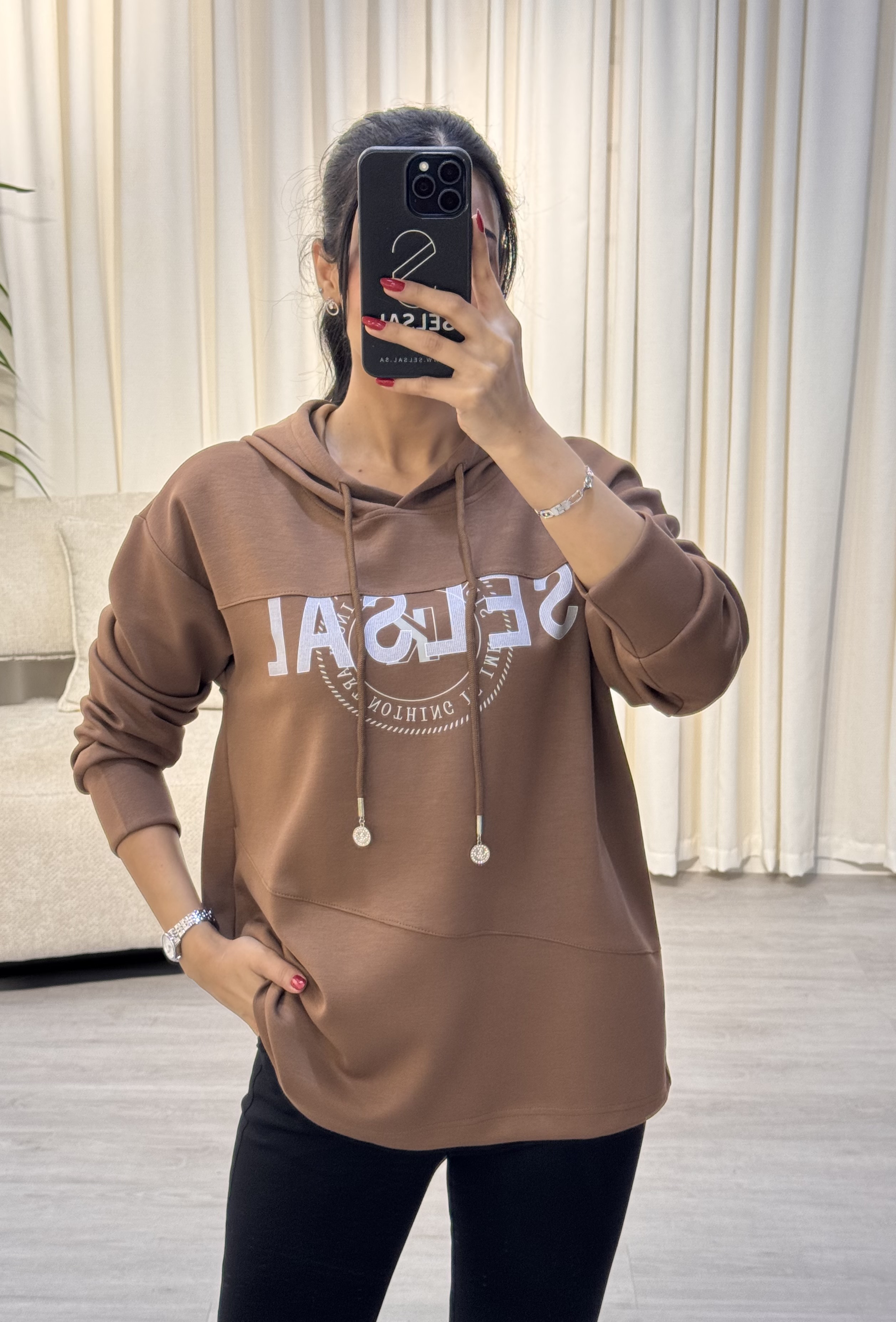 هودي بطابع البراند  