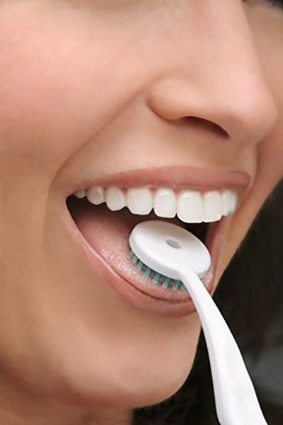 فرشاة تنظيف اللسان