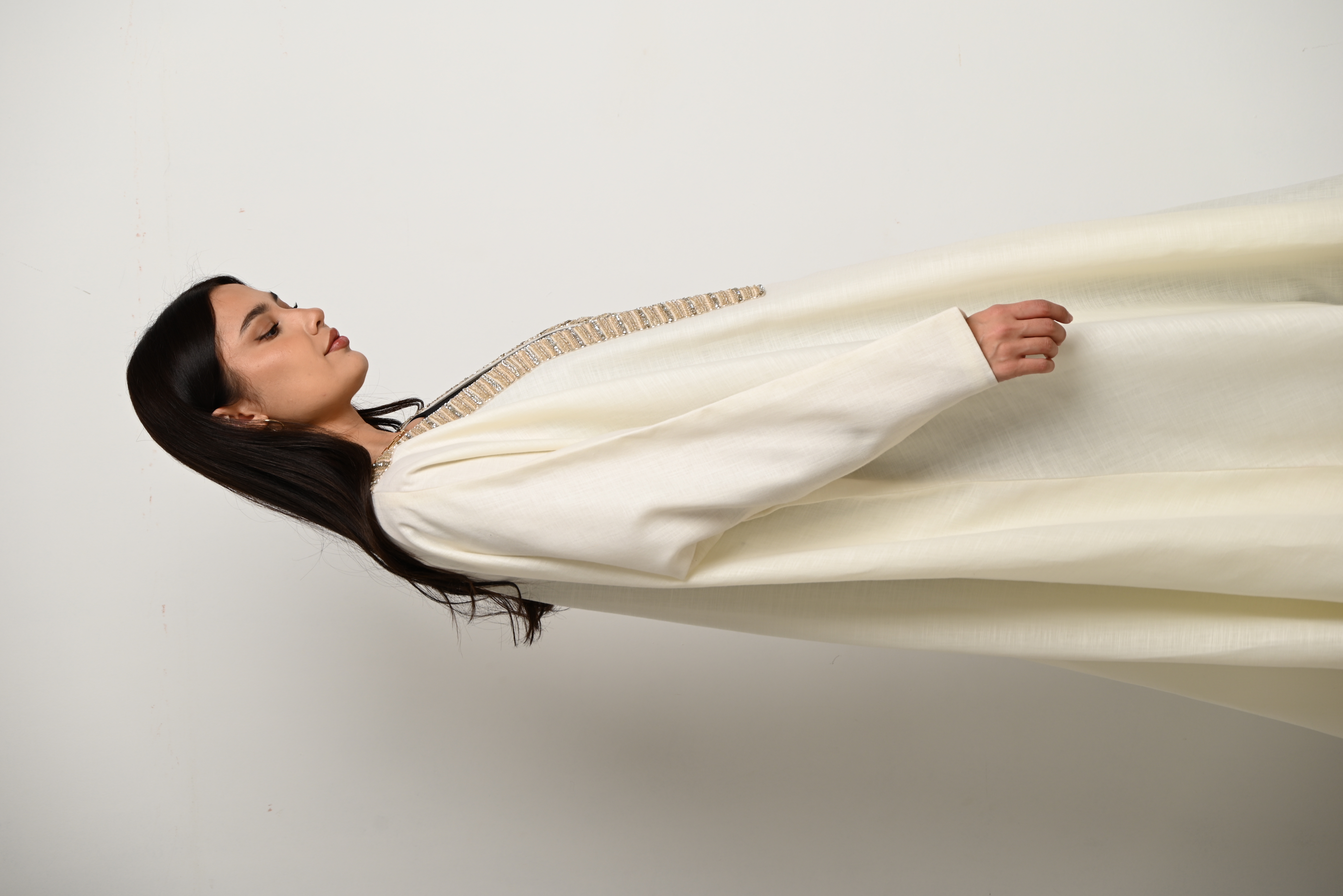 عباية لينن