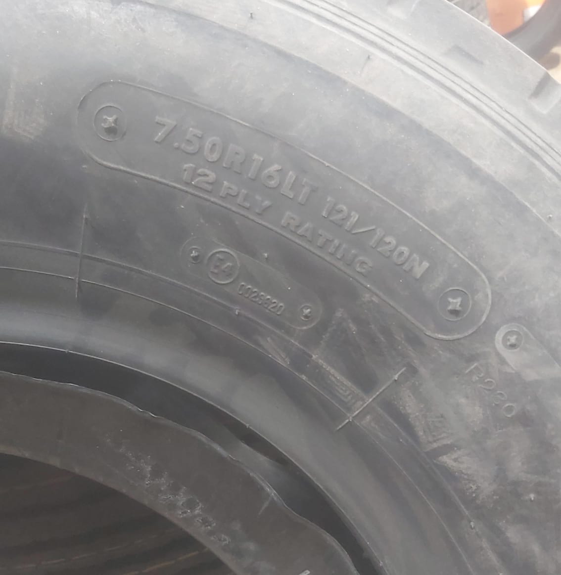 750/r/16 بريجستون دينه 2025 