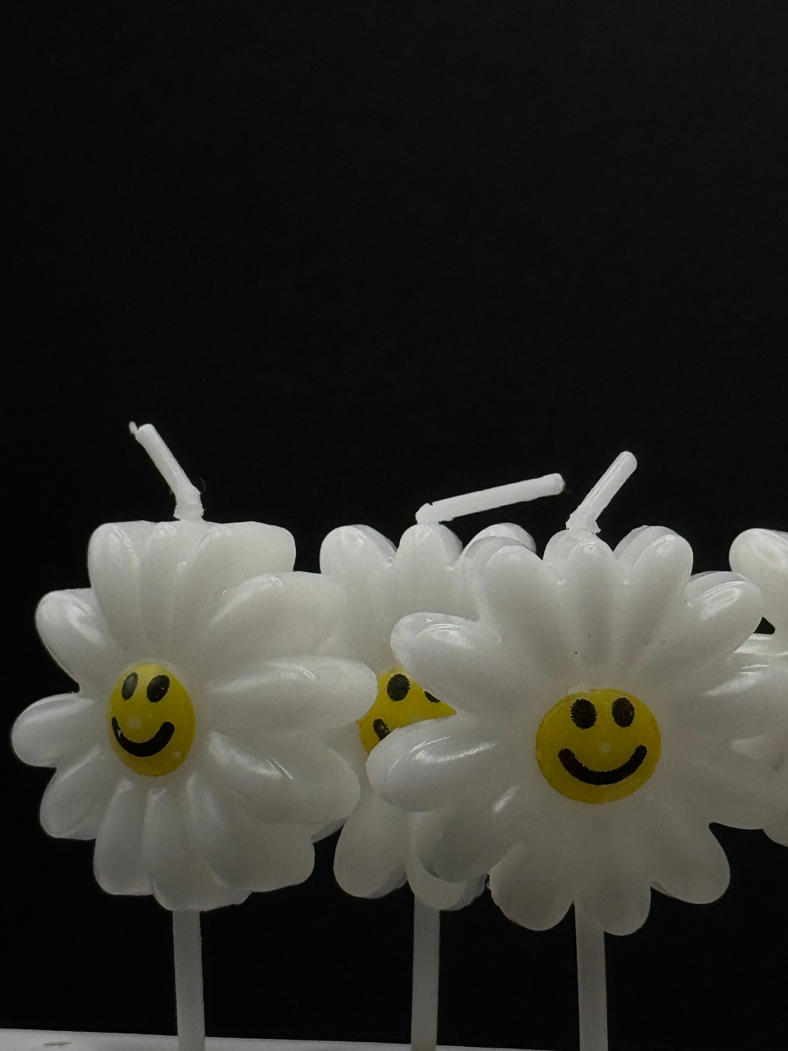 Smily Flower Candle