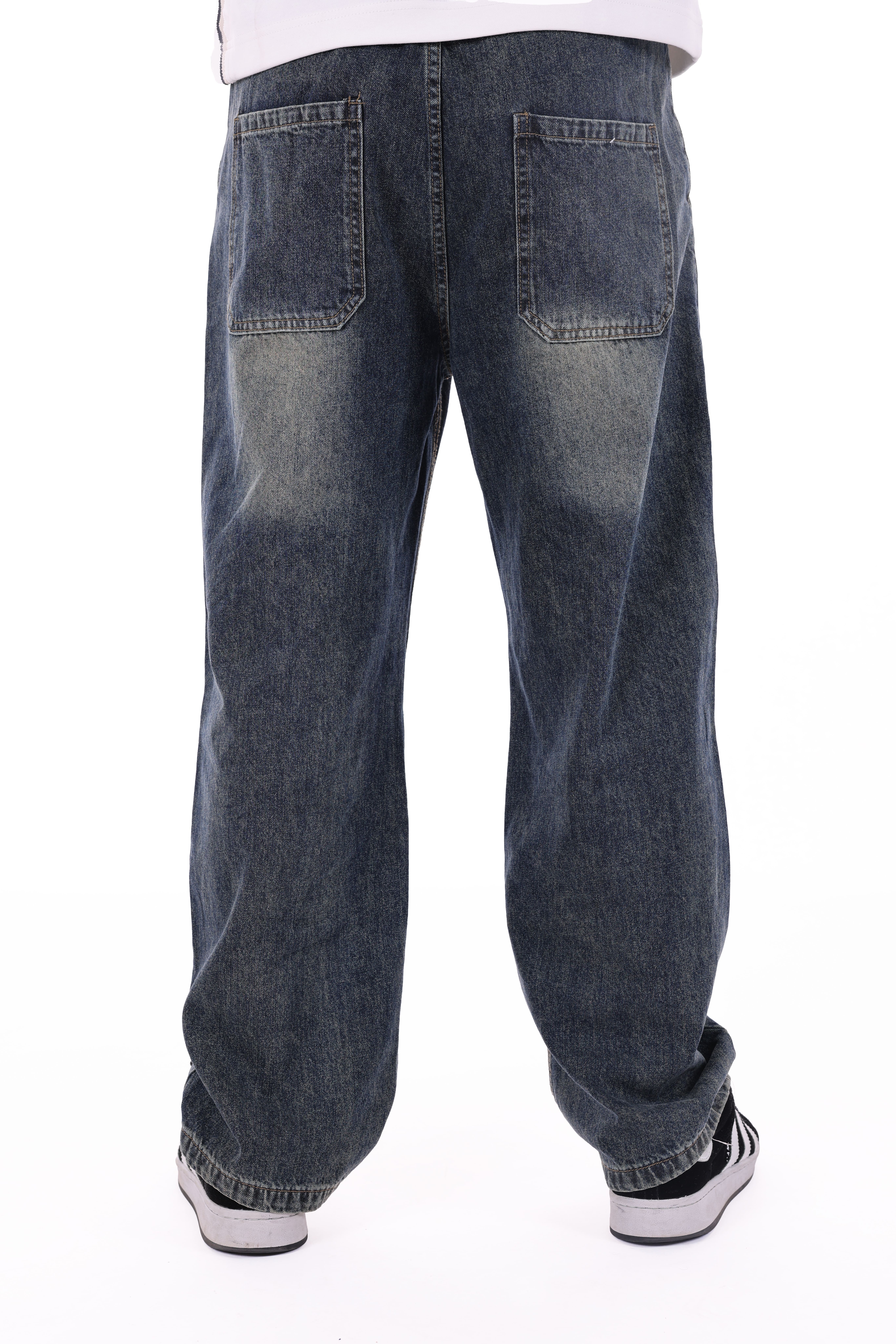 Plain jeans with raised ribbed design