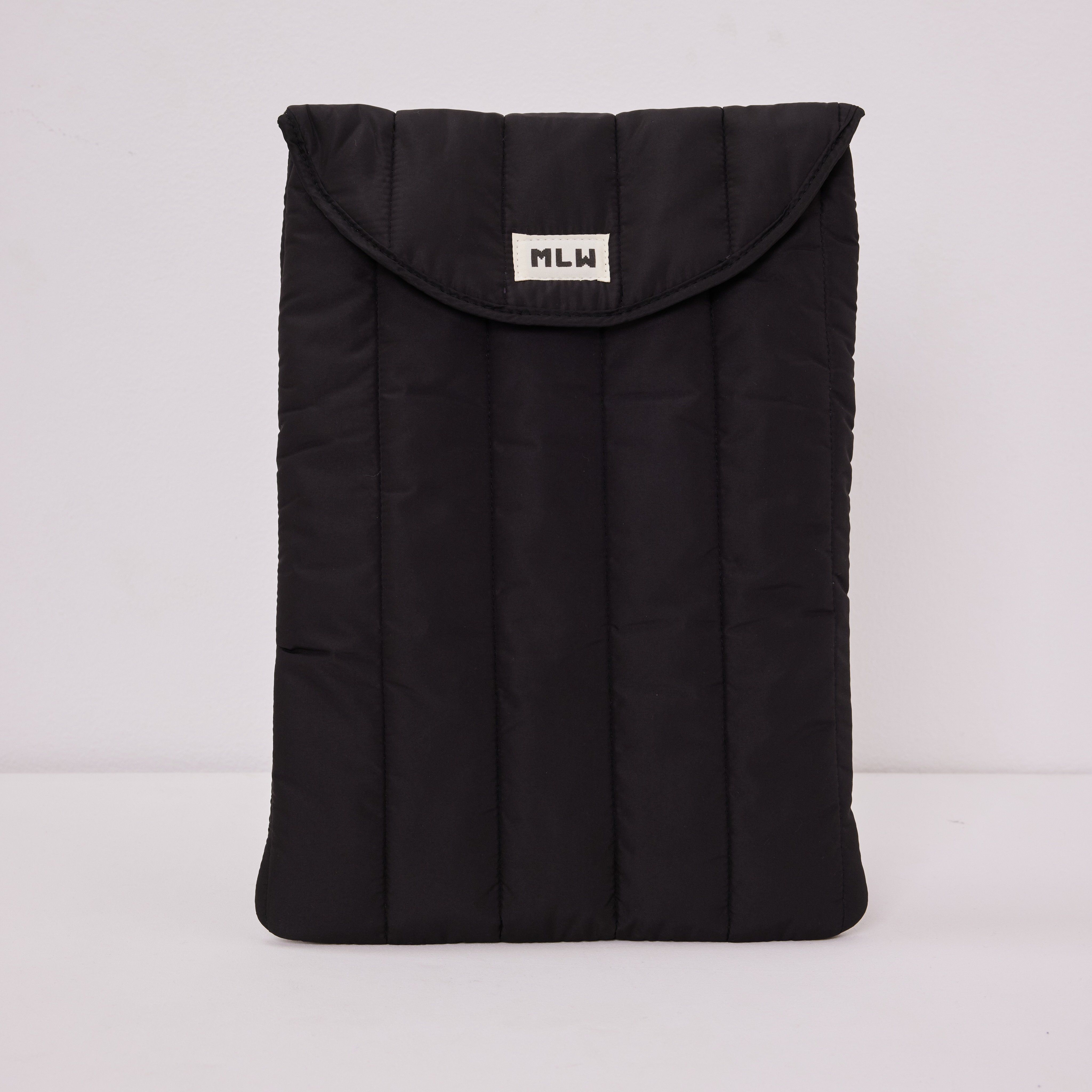 شنطه BLACK