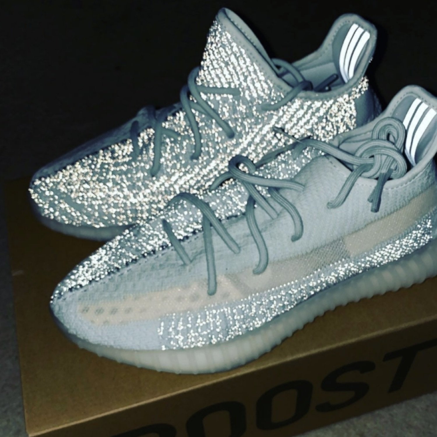 celle Mary indlæg Yeezy Boost 350 V2 Cloud White (Reflective), 40% OFF
