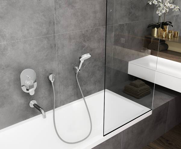 مصب بانيو جداري هانز جروهي فيرنيس بليند كروم 20.4 سم | hansgrohe Vernis Blend Bath Spout 71410000