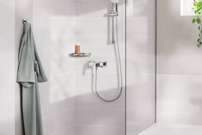 خلاط شطاف جروهي GROHE Cubeo جداري بمقبض فردي - كروم