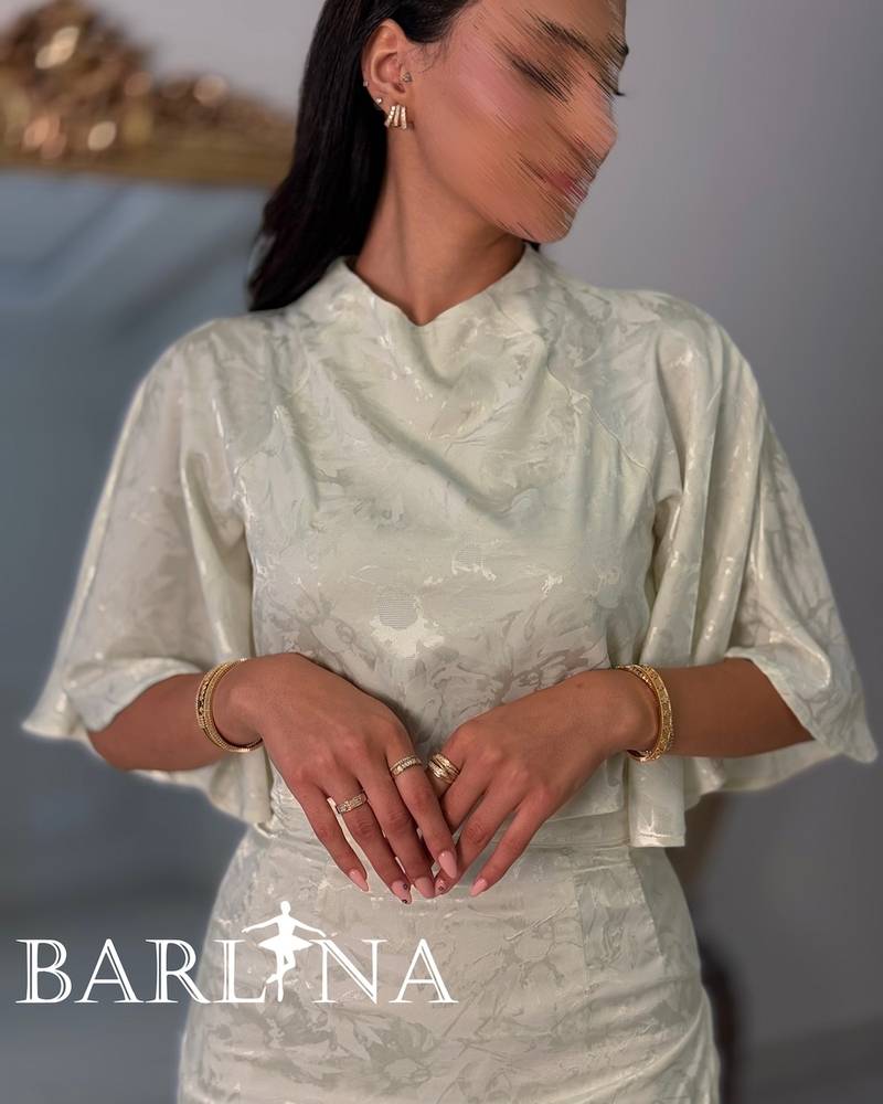 Women's floral set with delicate patterns