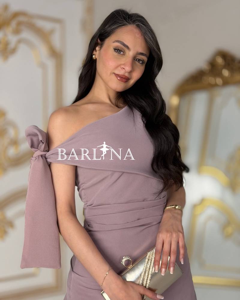 A soft and elegant dress with smooth layers