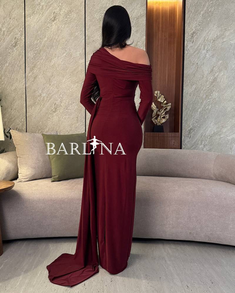 Burgundy one-shoulder bodycon dress