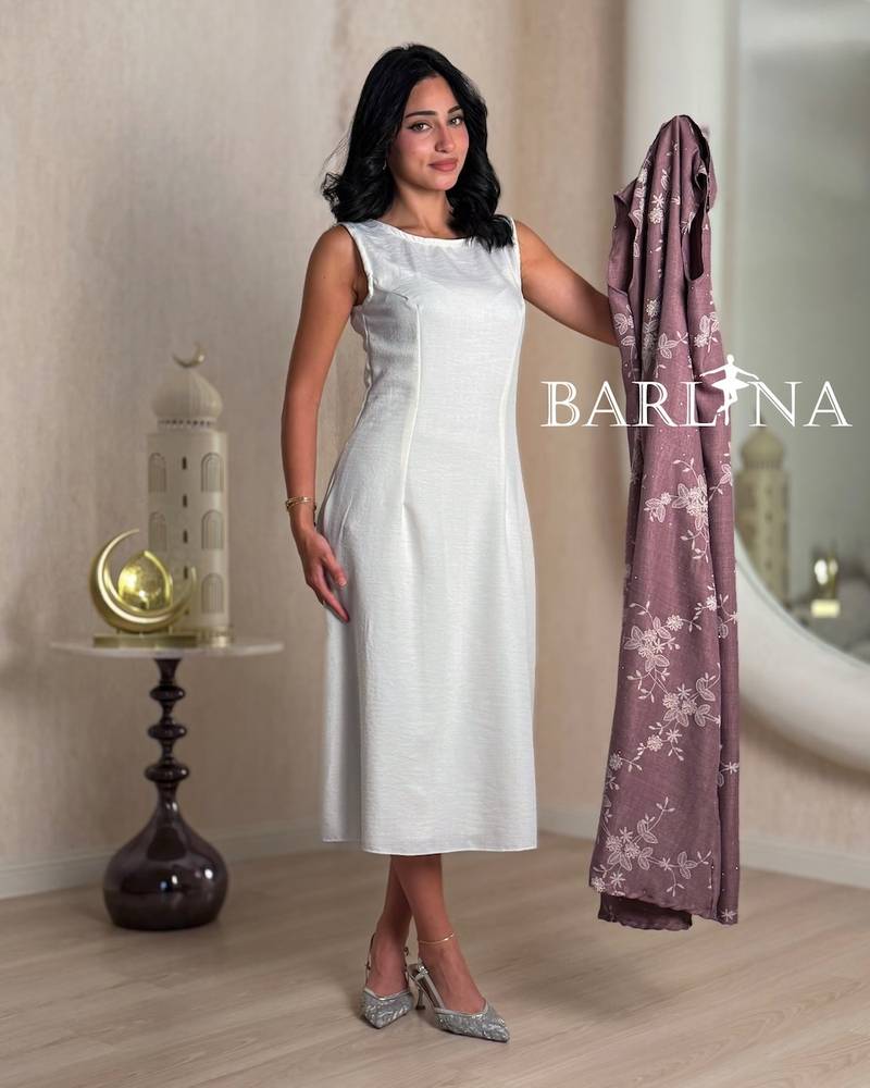Soft two-piece jalabiya in mauve and white