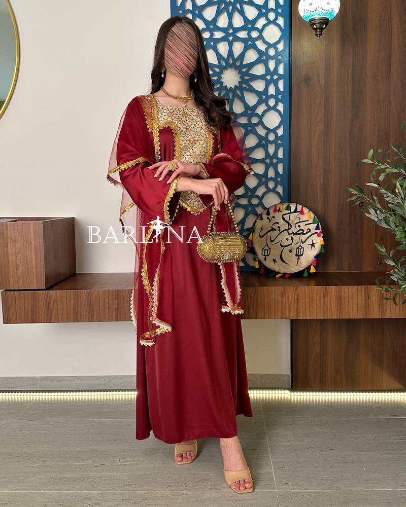 Maroon jalabiya with luxurious golden edges