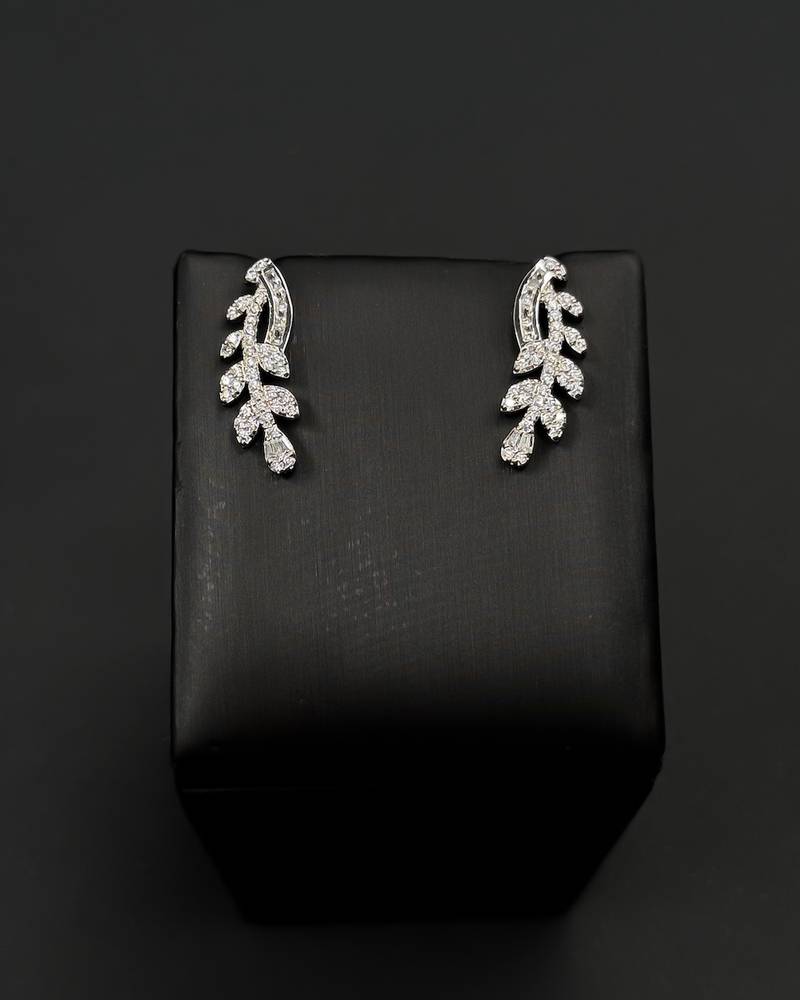 Accessory sets with branching botanical details