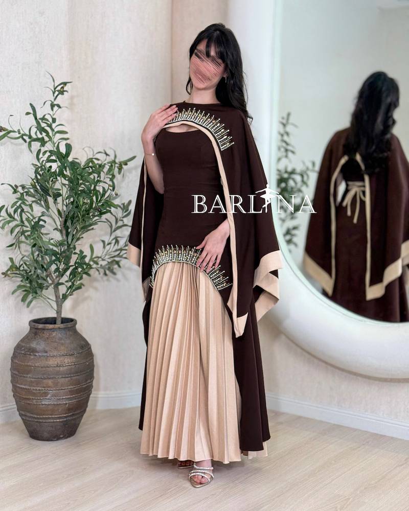 Brown jalabiya with a cape decorated with shimmering embroidery