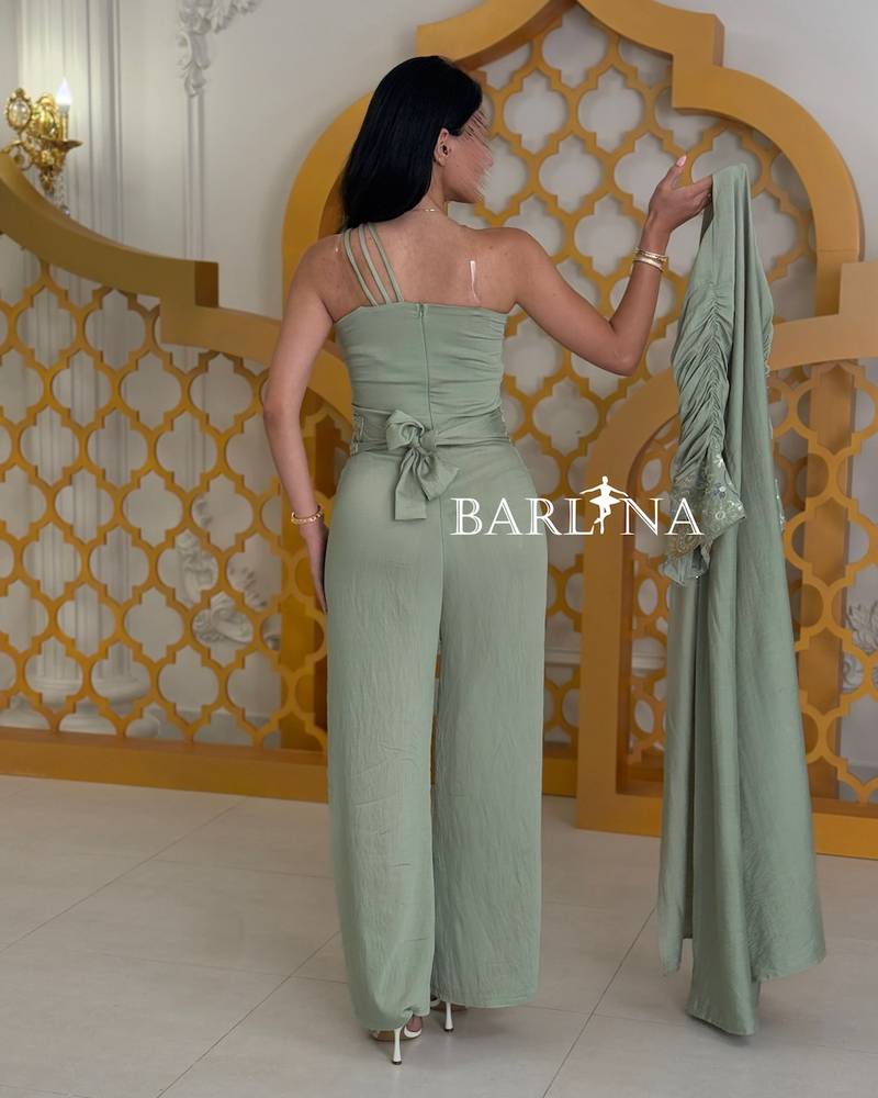Luxurious jalabiya with an embroidered jumpsuit