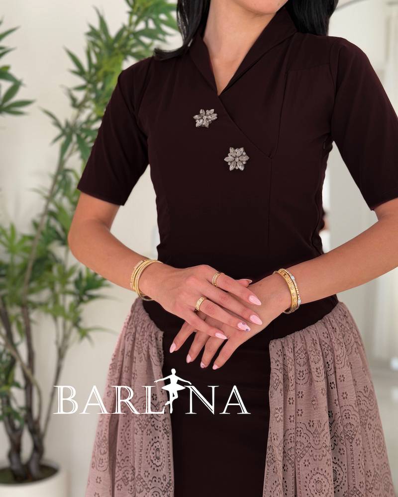 Brown midi dress with side lace detailing