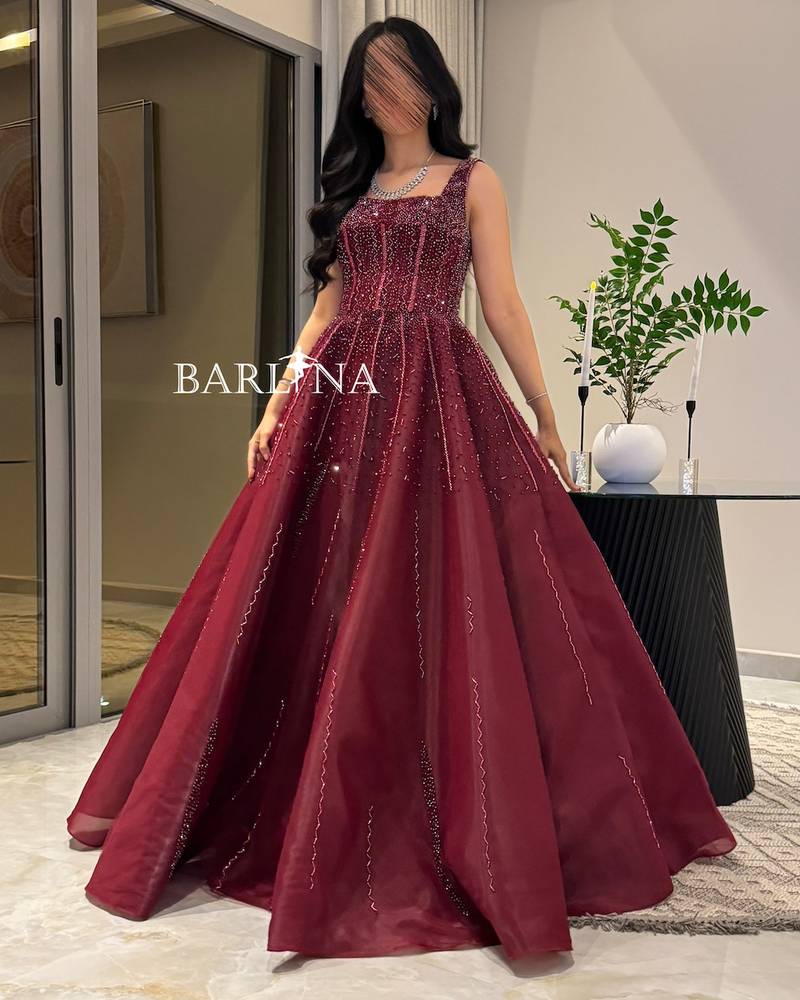 Luxury burgundy dress with square neckline