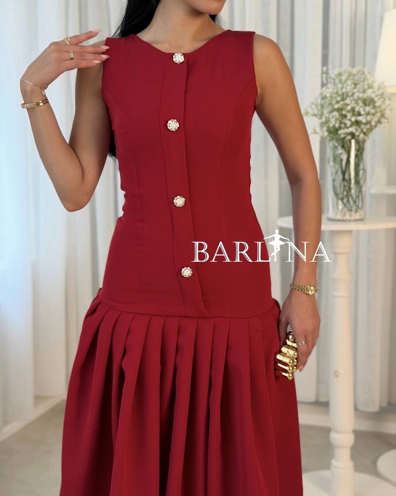Burgundy midi dress with elegant front buttons
