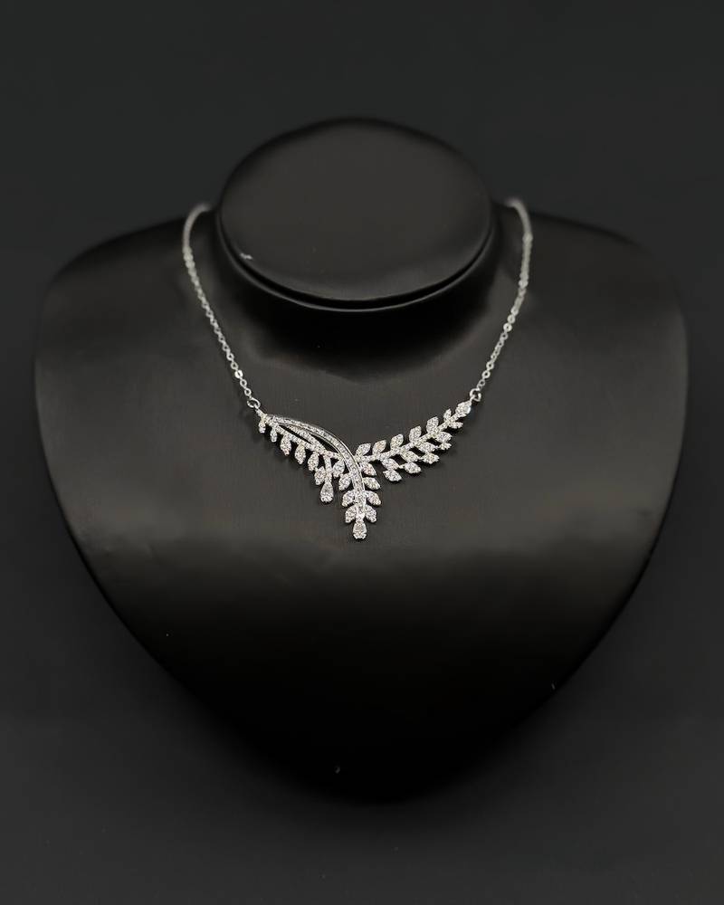 Accessory sets with branching botanical details