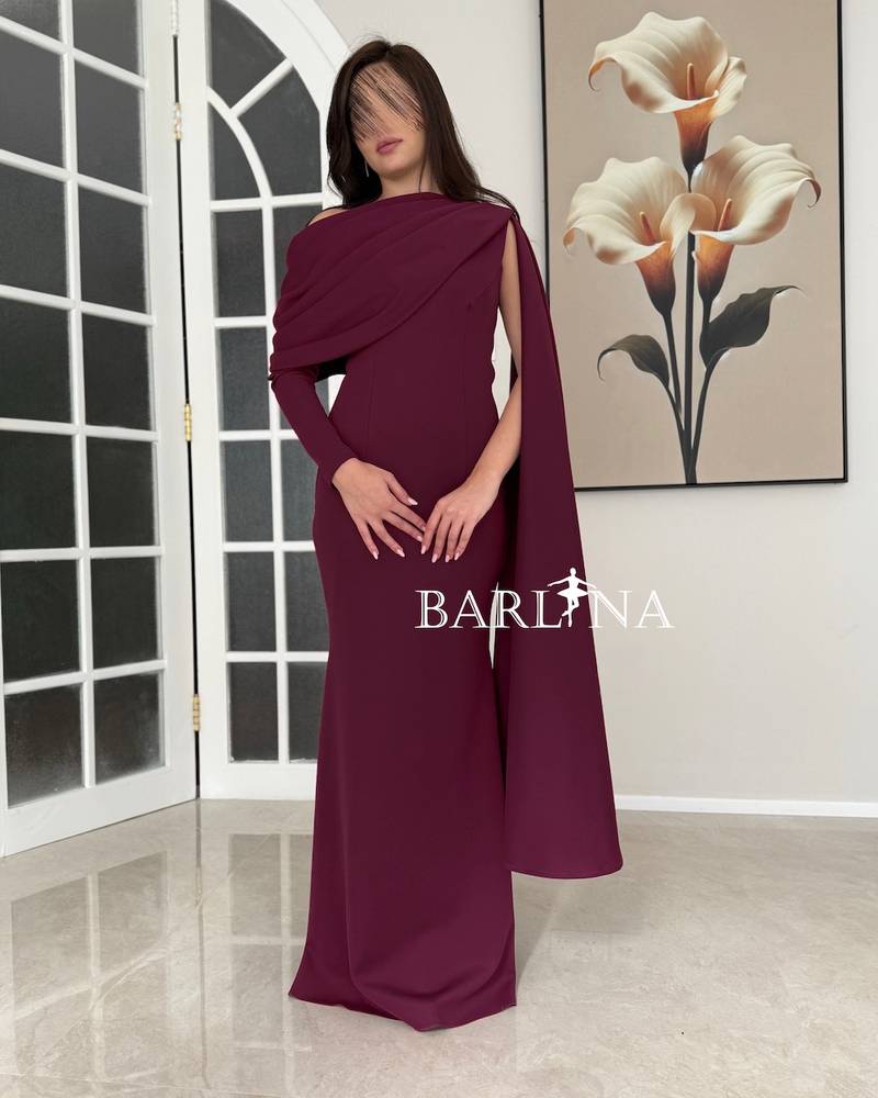 فستان بكم واحد طويل بكاب جانبي