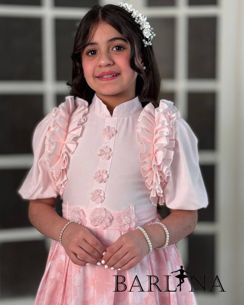 Girls' floral dress with ruffled shoulders