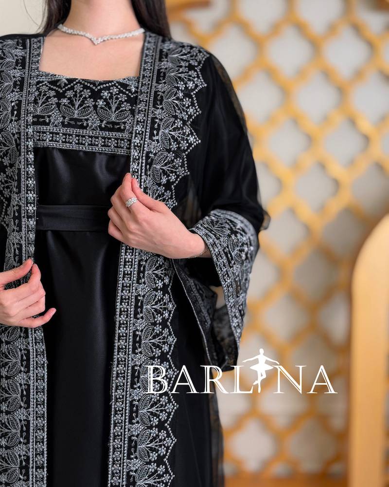 Black jalabiya with silver embroidery and a classic design