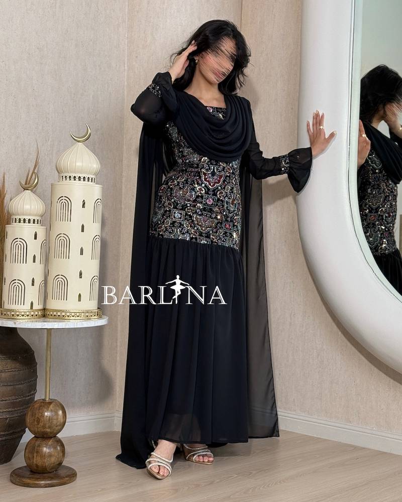 Elegant georgette jalabiya with a draped shawl