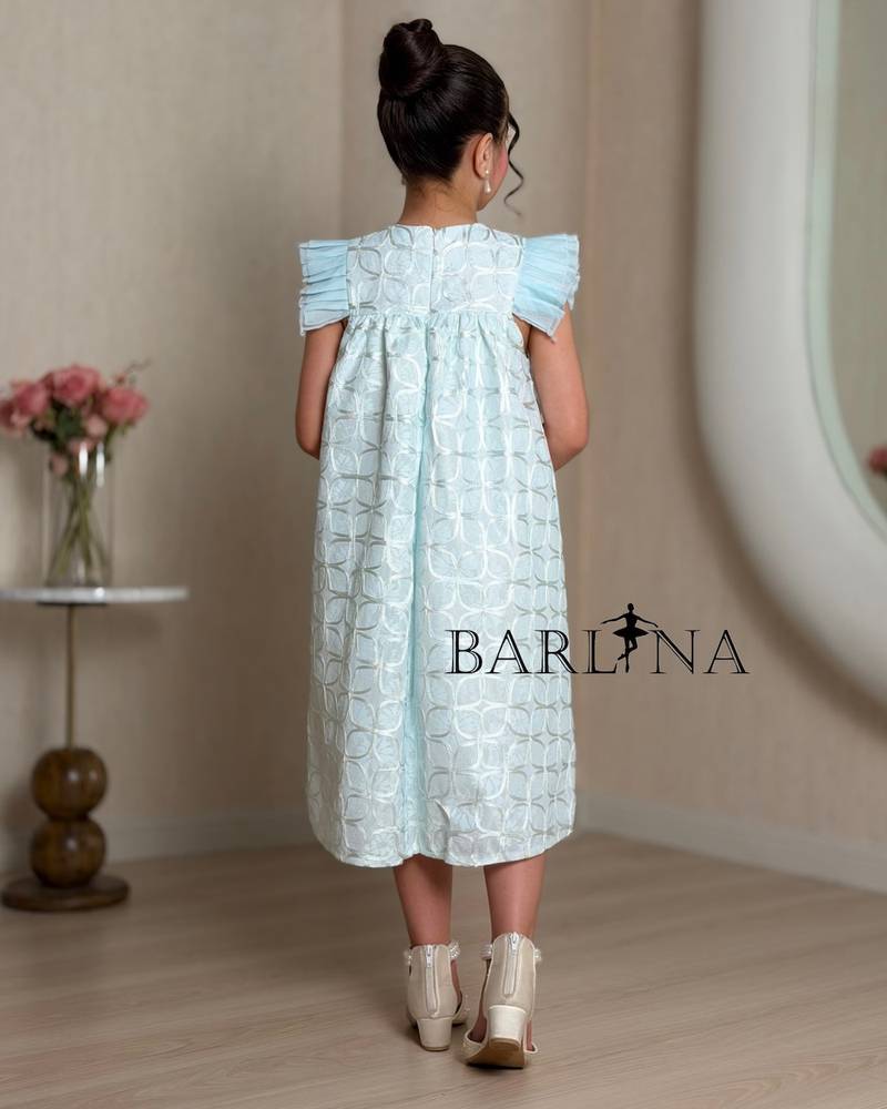 فستان بناتي بياقة مزينة بتفاصيل لؤلؤية