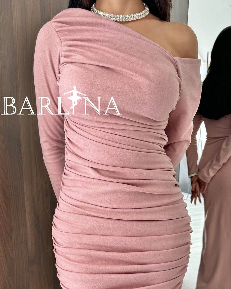 فستان درابيه وردي بكتف مكشوف