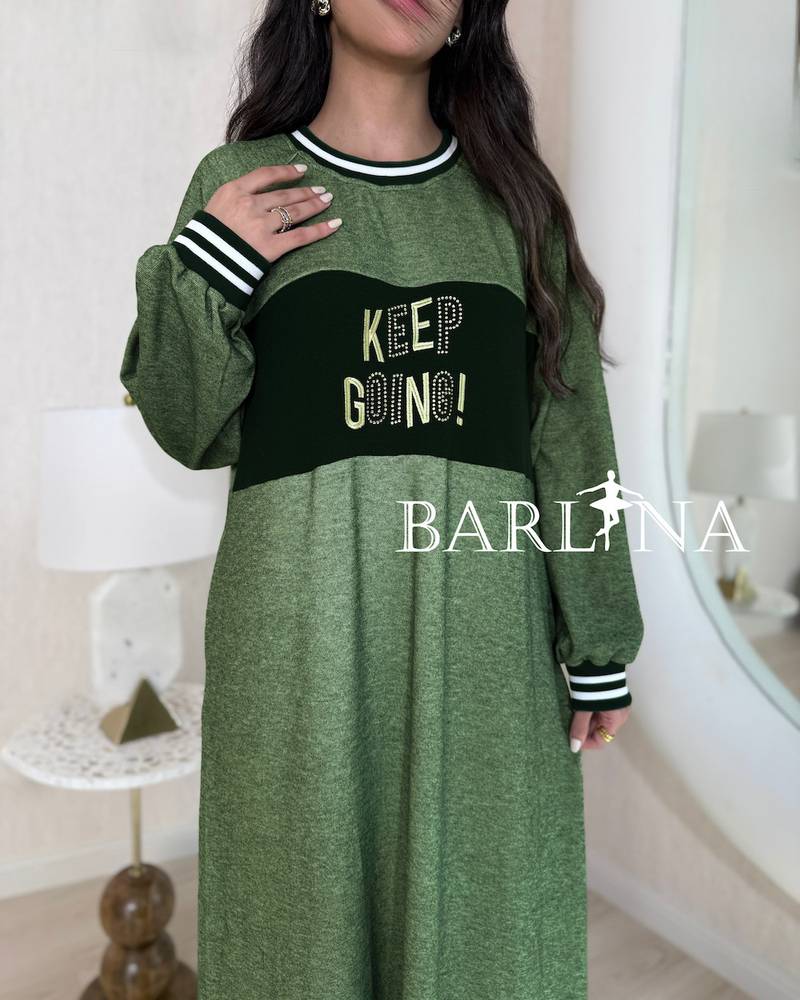 Long green winter shirt with a casual design