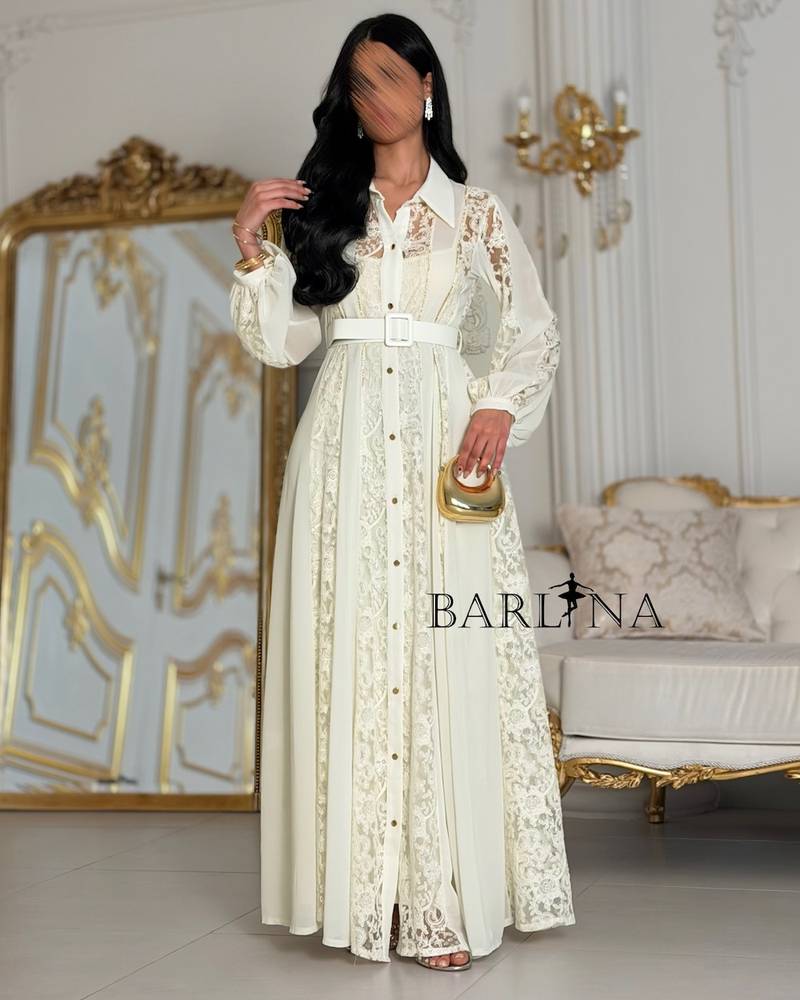 Long dress with elegant lace details