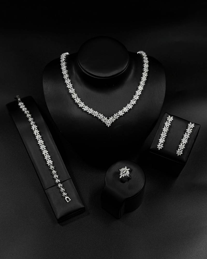Accessory set with stacked flower units