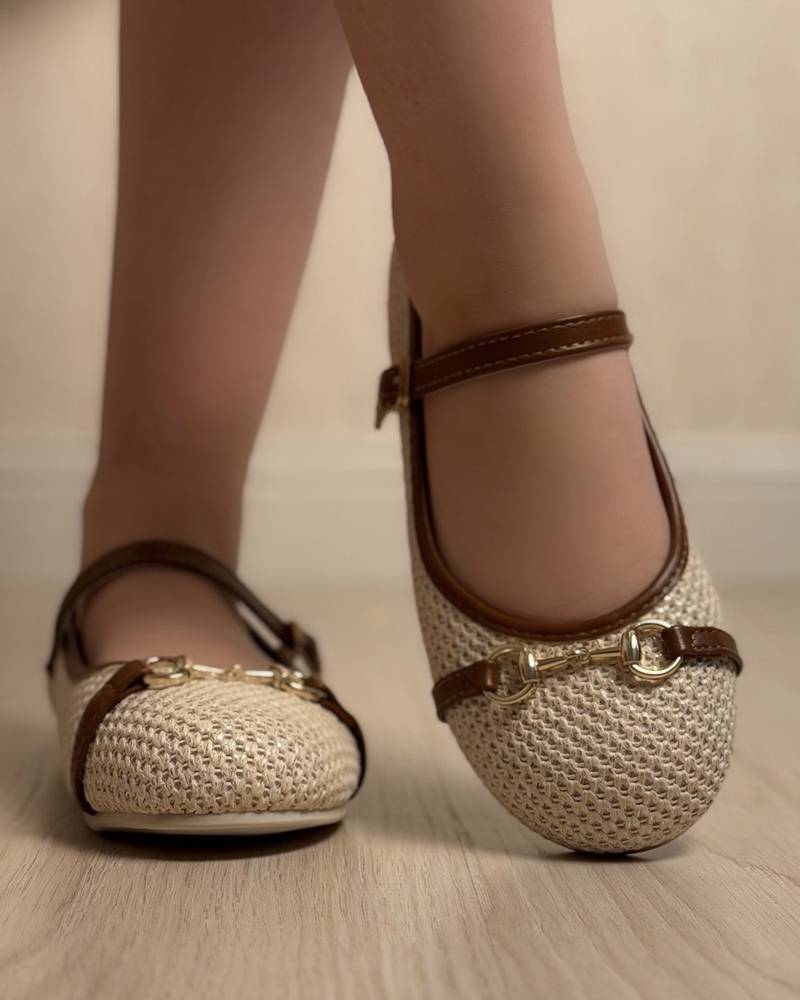 Girls' knitted shoes with elegant leather details