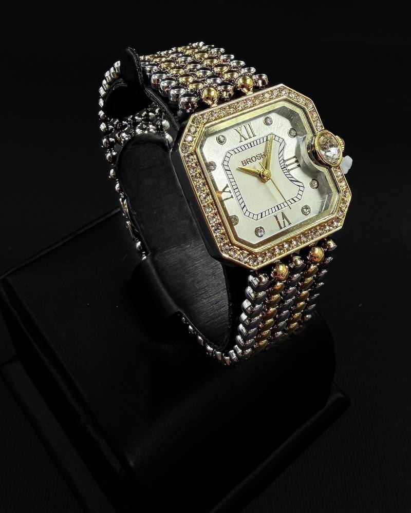 Women's watch with a bezel studded with sparkling beads