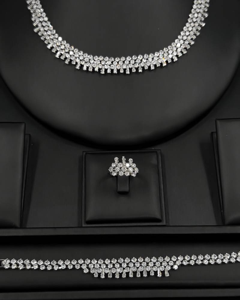 Round design accessory set studded with sparkling stones
